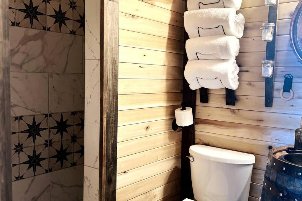 Bourbon Barrel Cottages #1 Of 5 On Kentucky Trail Lawrenceburg المظهر الخارجي الصورة